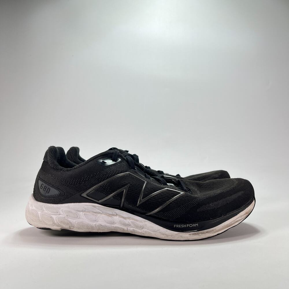 New Balance Fresh Foam 680 v8 Black White Low Top Running Shoes Men's Size 13